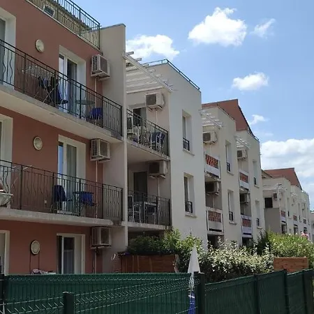 Douceur Du Verdon- Climatise Avec Piscine, Parking Apartmán