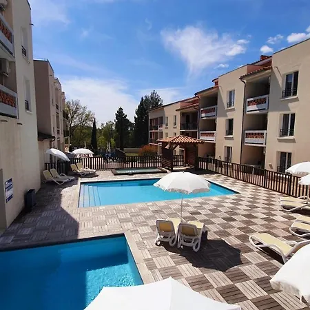 Douceur Du Verdon- Climatise Avec Piscine, Parking *