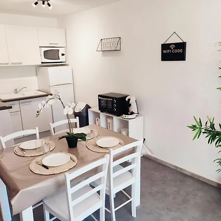 Douceur Du Verdon- Climatise Avec Piscine, Parking Apartment Greoux-les-Bains