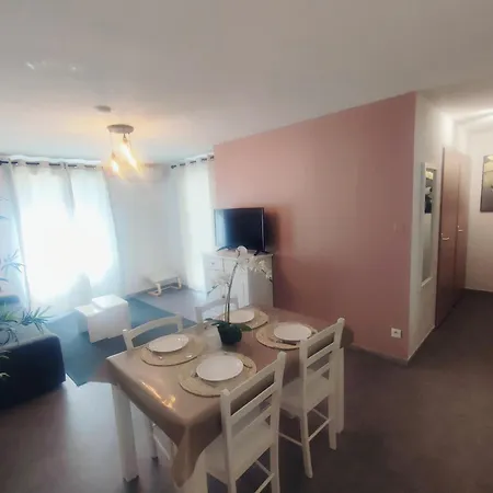 Douceur Du Verdon- Climatise Avec Piscine, Parking דירה *